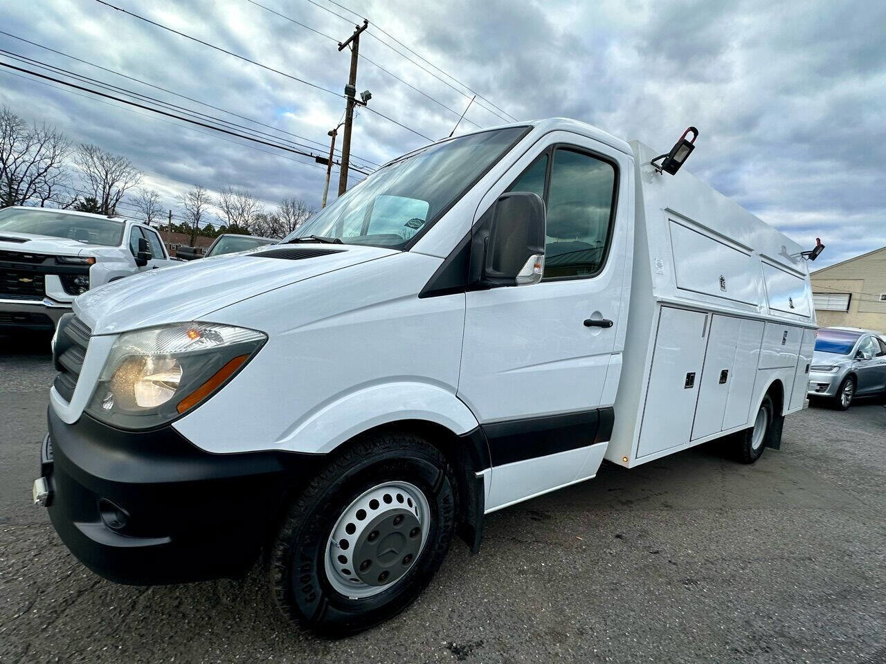 Used 2017 Mercedes-Benz Sprinter 3500 w/ Suspension Package II image 3