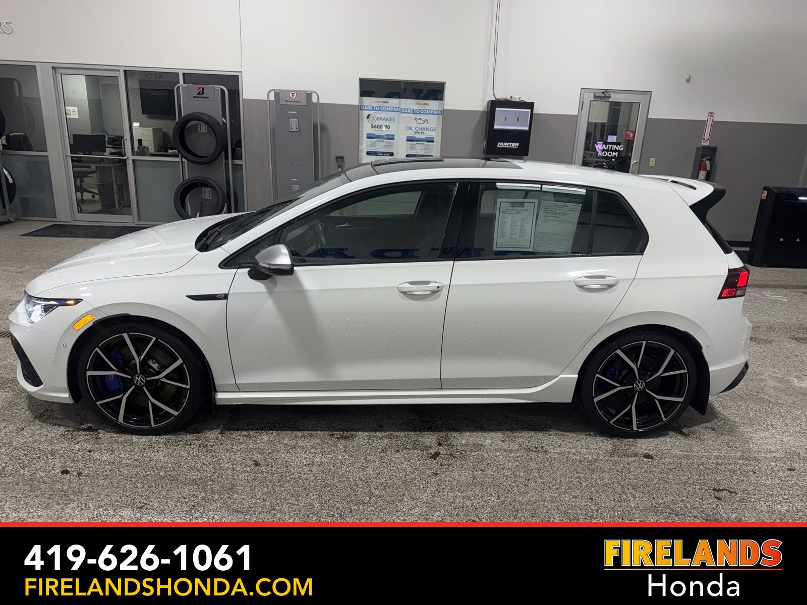 Used 2023 Volkswagen Golf R image 6