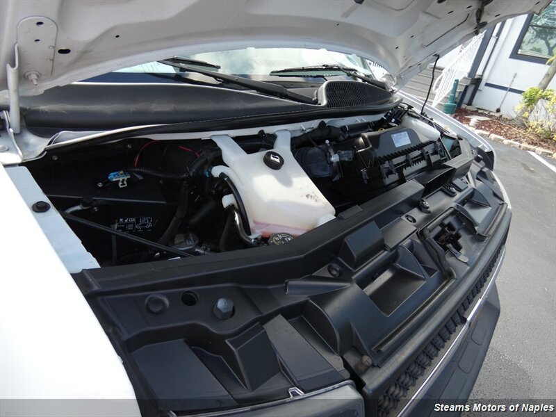 Used 2021 Chevrolet Express 2500 w/ Driver Convenience Package RWD image 7