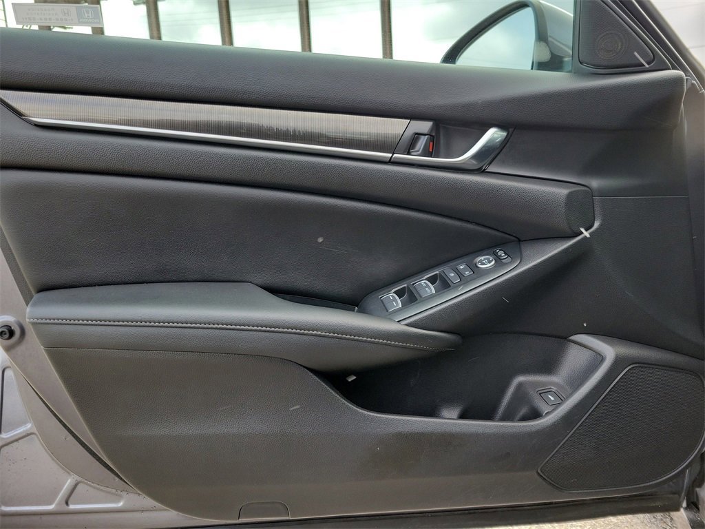 Used 2019 Honda Accord Sport image 13
