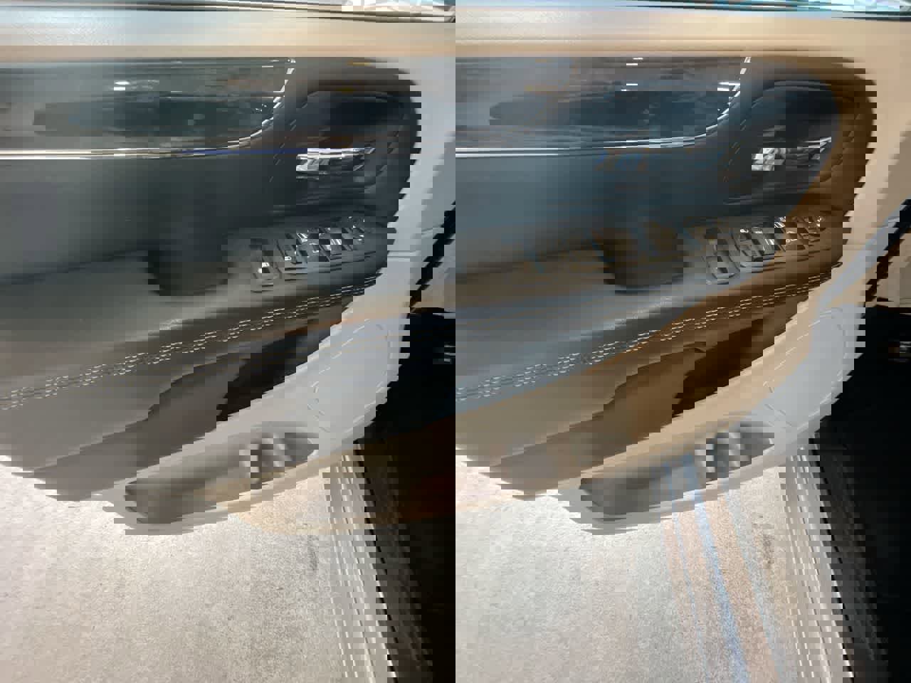 Used 2012 Chrysler Town & Country Touring-L w/ Entertainment Group #2 image 13