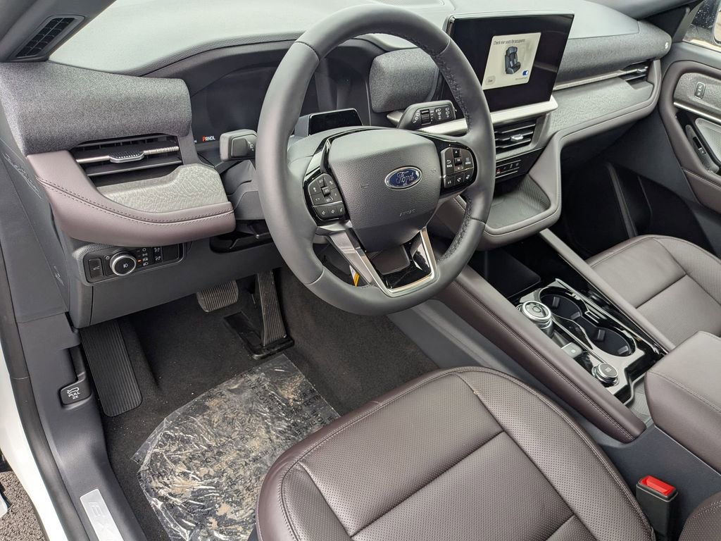 New 2026 Ford Explorer Platinum image 40