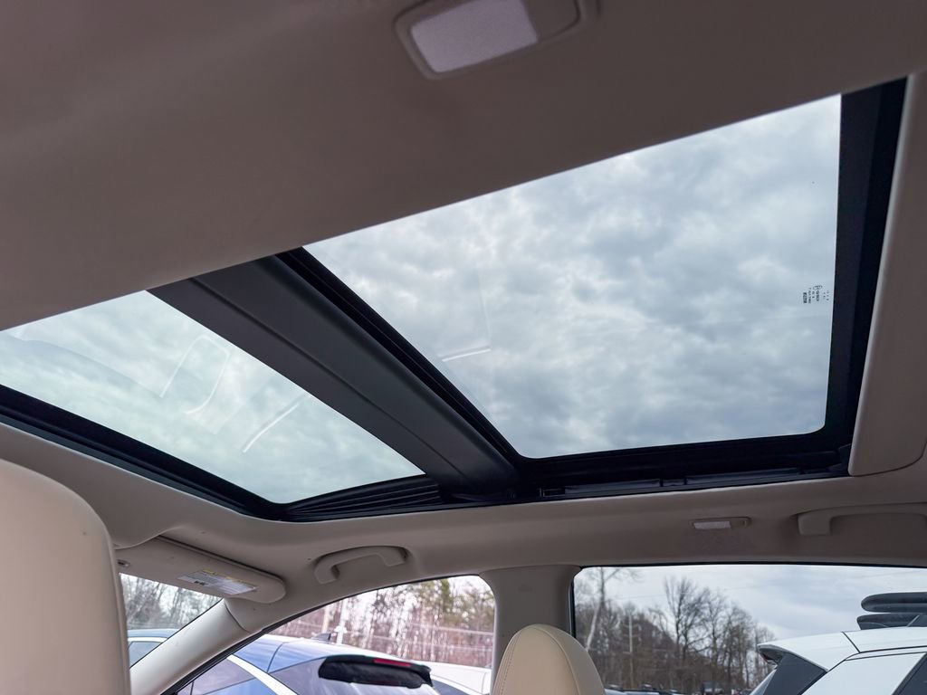 Used 2018 Nissan Murano SL w/ Moonroof Package image 6