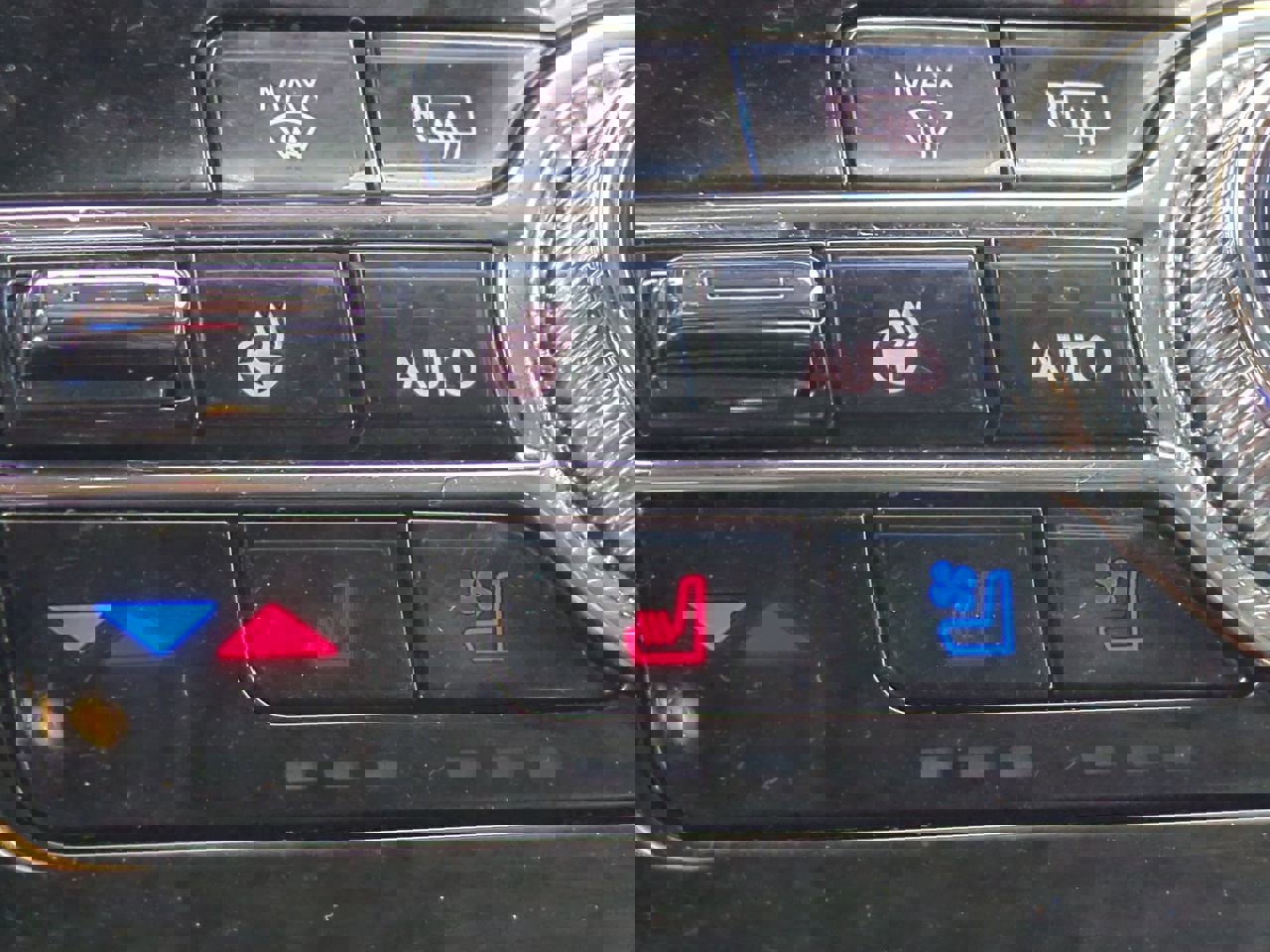 Certified 2022 Lincoln Corsair Reserve w/ Equipment Group 201A image 23