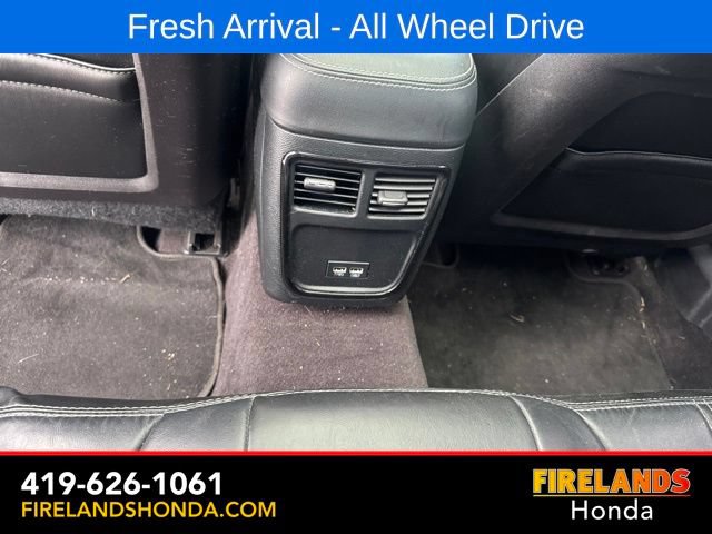 Used 2017 Chrysler 300 S w/ 300S Premium Group AWD/4WD image 33