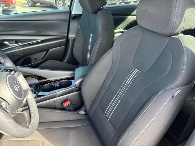 Used 2023 Hyundai Elantra SEL w/ Convenience Package FWD image 13