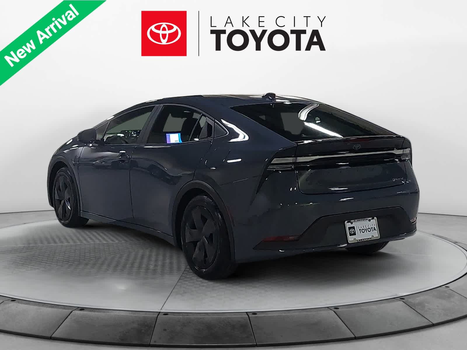 New 2025 Toyota Prius Plug-In Hybrid FWD image 4