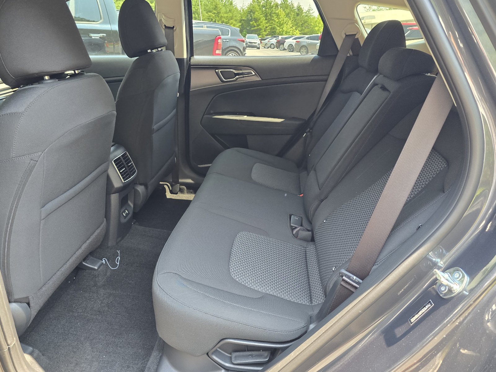 New 2027 Kia Sportage LX FWD image 4