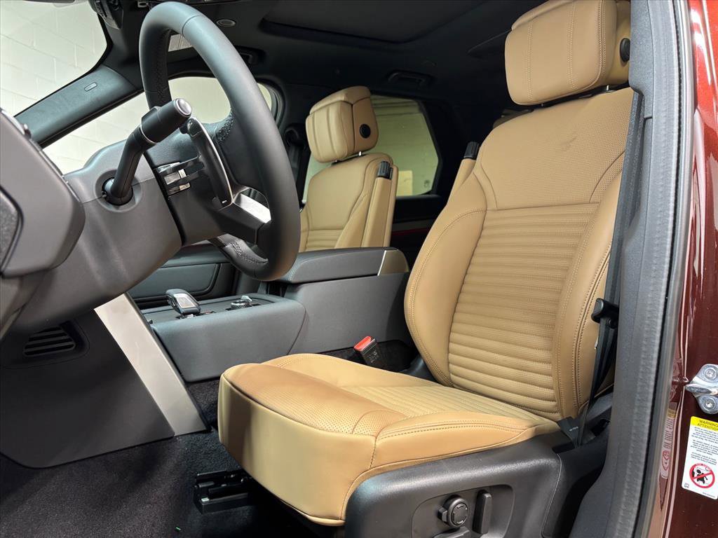 New 2026 Land Rover Discovery Limited Edition image 21