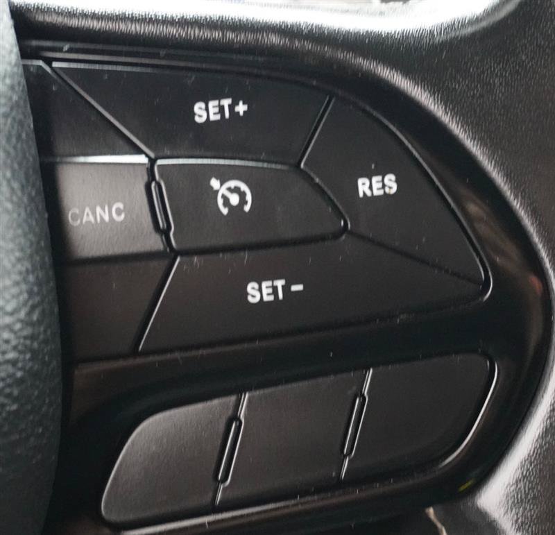 Used 2019 Chrysler 300 S RWD image 18