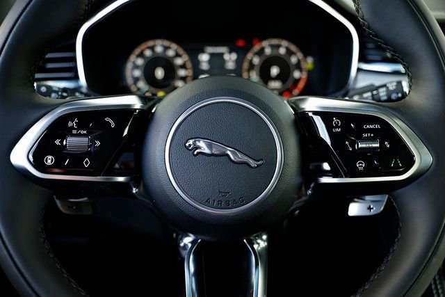 New 2026 Jaguar F-PACE R-Dynamic S image 36