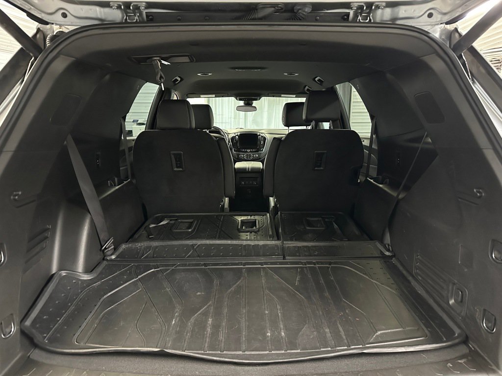 Used 2023 Chevrolet Traverse LT w/ LPO, Floor Liner Package image 26