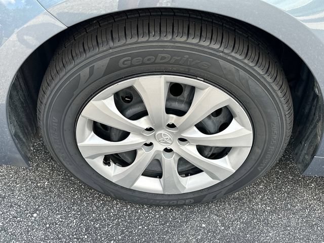 Used 2025 Toyota Corolla LE FWD image 9