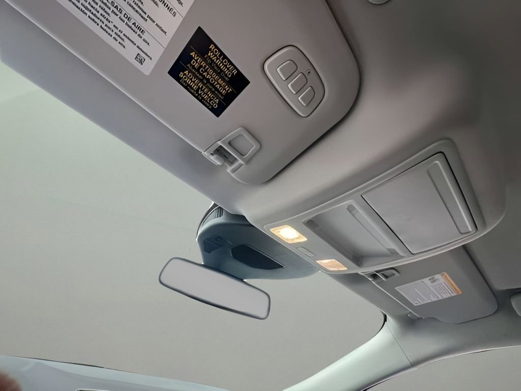 Used 2025 Ford Escape Platinum image 18