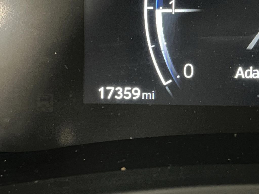 Used 2024 Toyota Grand Highlander XLE image 6