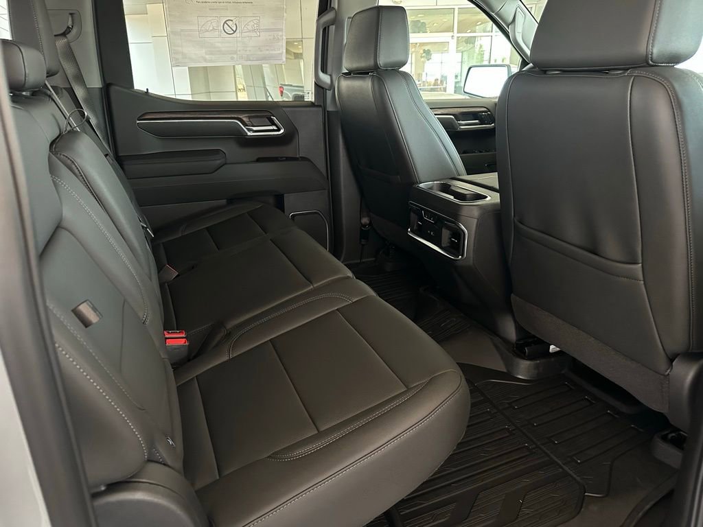 New 2026 GMC Sierra 1500 SLT w/ SLT Premium Package image 17
