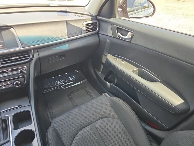 Used 2018 Kia Optima LX w/ 17" Alloy Wheels Package FWD image 12