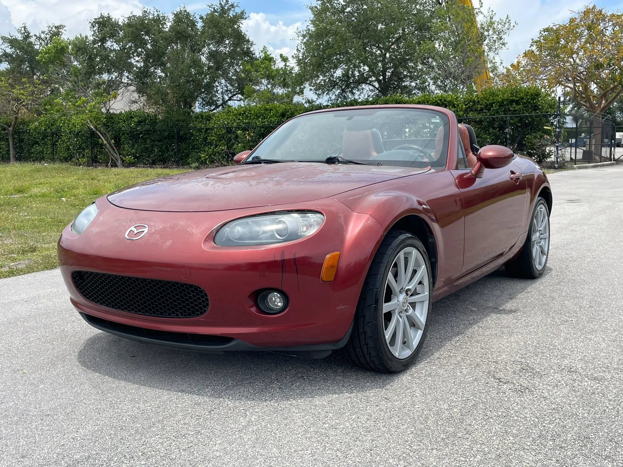 Used 2007 MAZDA MX-5 Miata Grand Touring w/ Premium Pkg RWD image 6