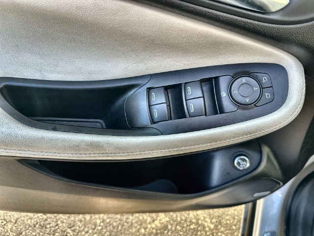 Used 2024 Buick Encore GX Avenir w/ Avenir Convenience Package AWD/4WD image 22