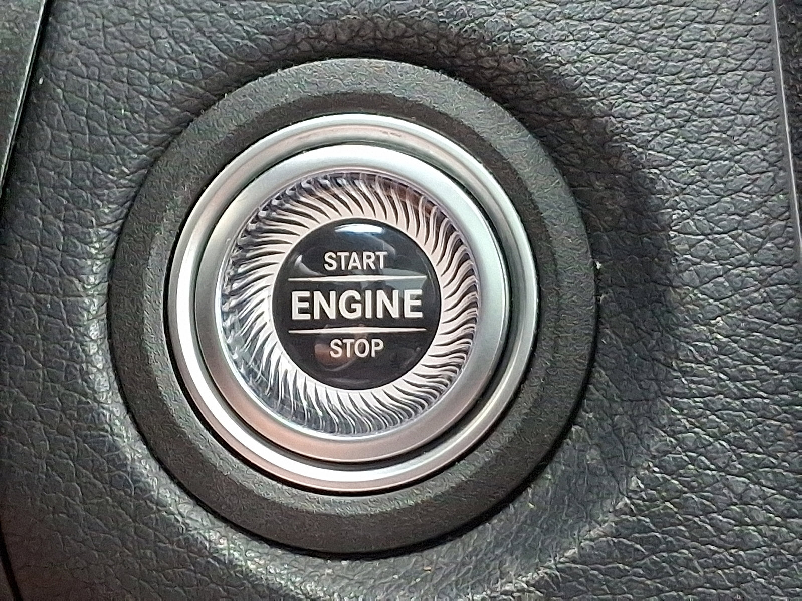 Used 2022 Mercedes-Benz GLC 300 GLC 300 image 25