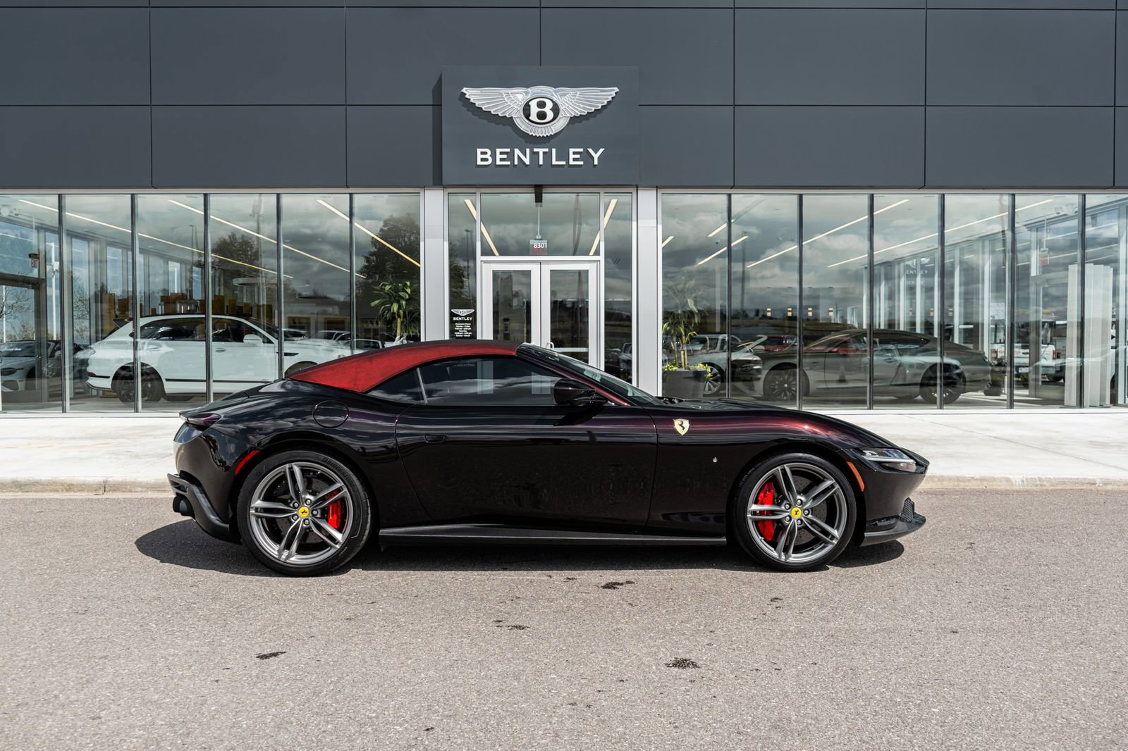 Used 2024 Ferrari Roma Spider RWD image 14