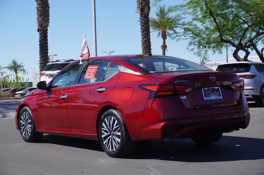 Certified 2025 Nissan Altima 2.5 SV image 3