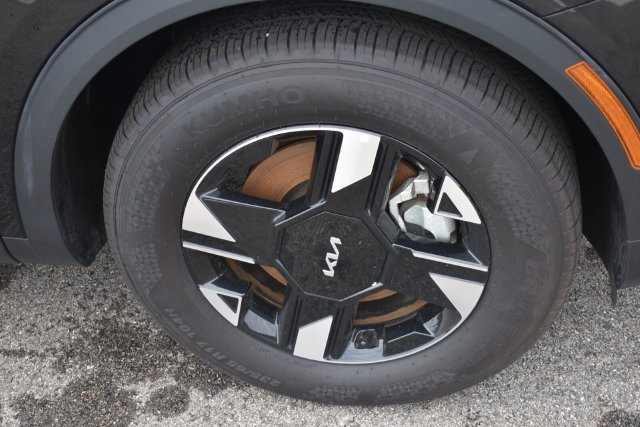 New 2026 Kia Sportage LX w/ LX Convenience Package FWD image 12