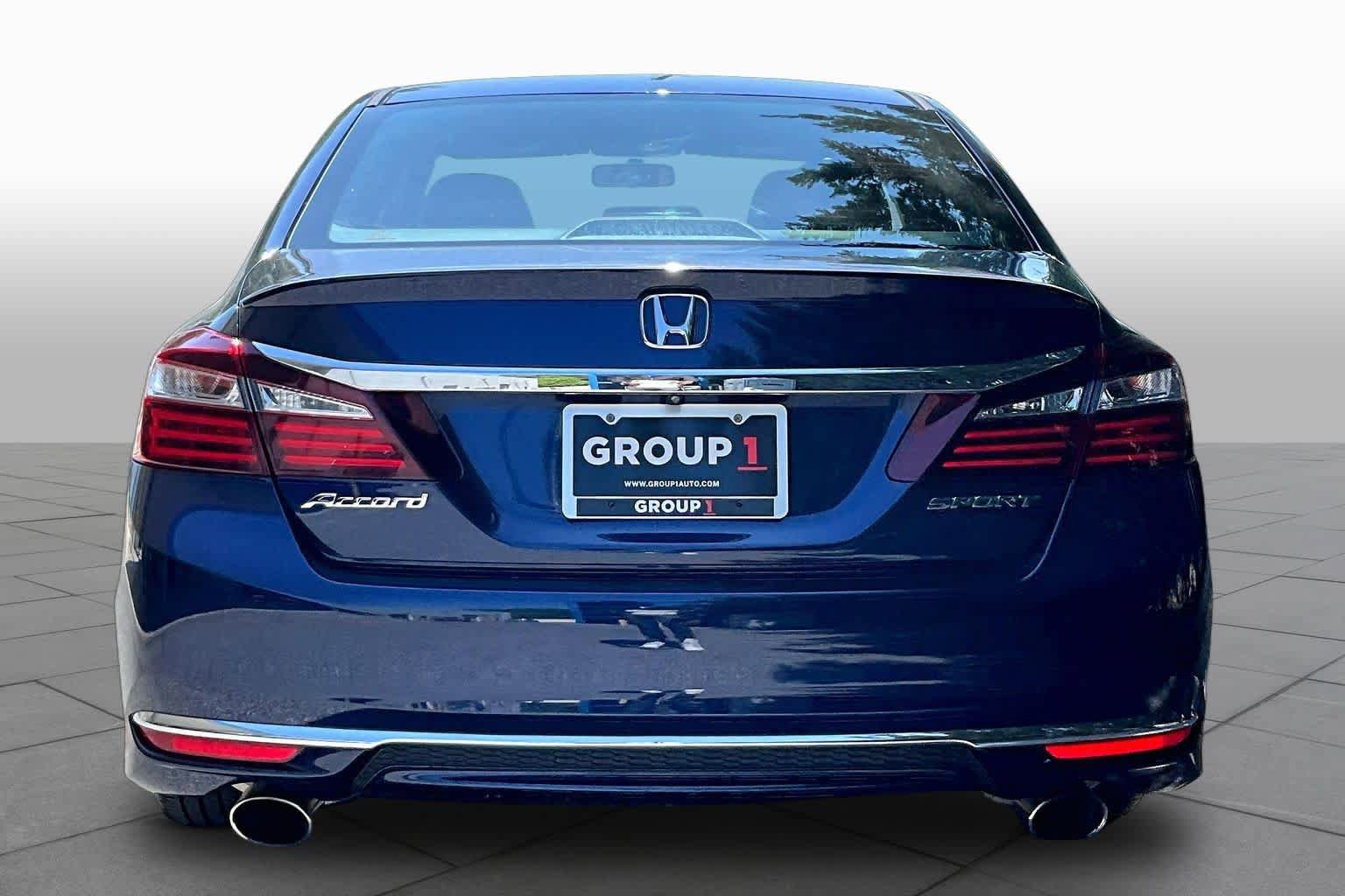 Used 2017 Honda Accord Sport image 5