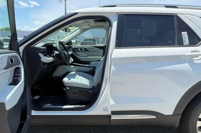 New 2026 Ford Explorer Platinum w/ LUX Leather Package AWD/4WD image 12