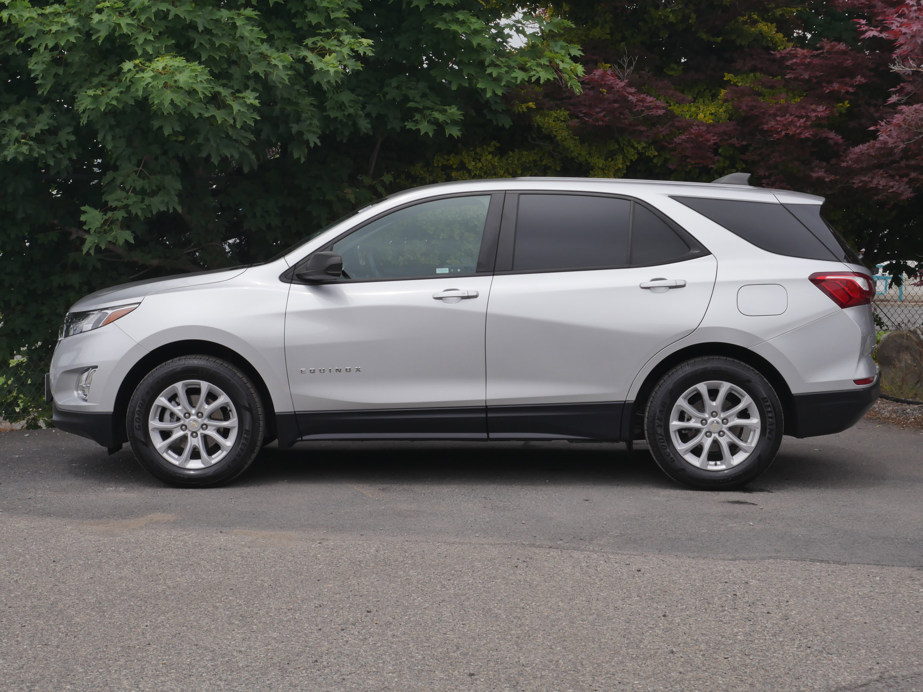 Used 2021 Chevrolet Equinox LS w/ LS Convenience Package AWD/4WD image 14