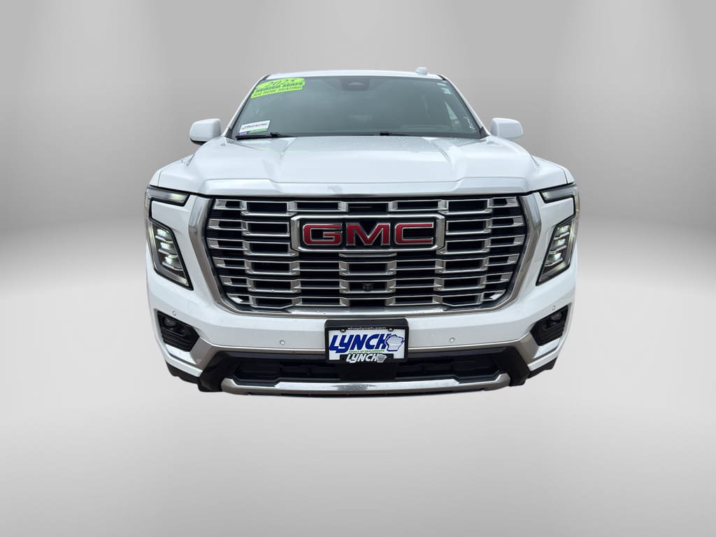 Used 2025 GMC Yukon XL Denali AWD/4WD image 7
