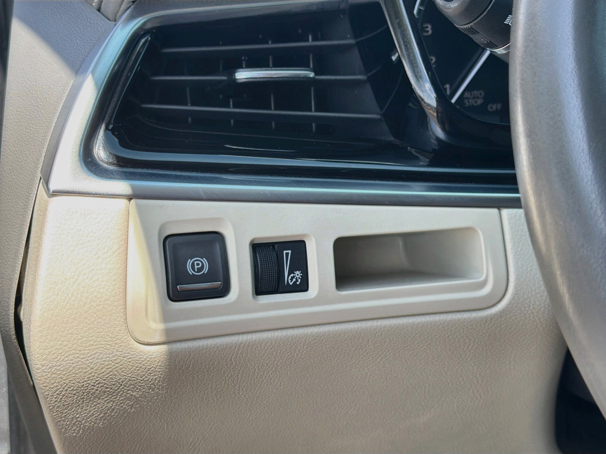 Certified 2024 Cadillac XT6 Premium Luxury w/ LPO, Floor Liner Package FWD image 10
