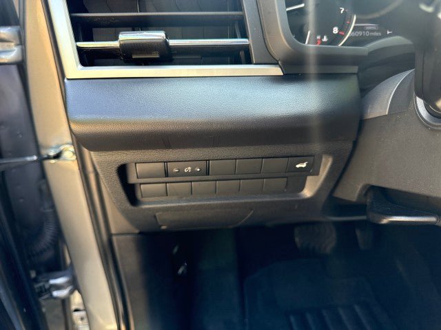 Used 2022 Mitsubishi Outlander SE AWD/4WD image 23