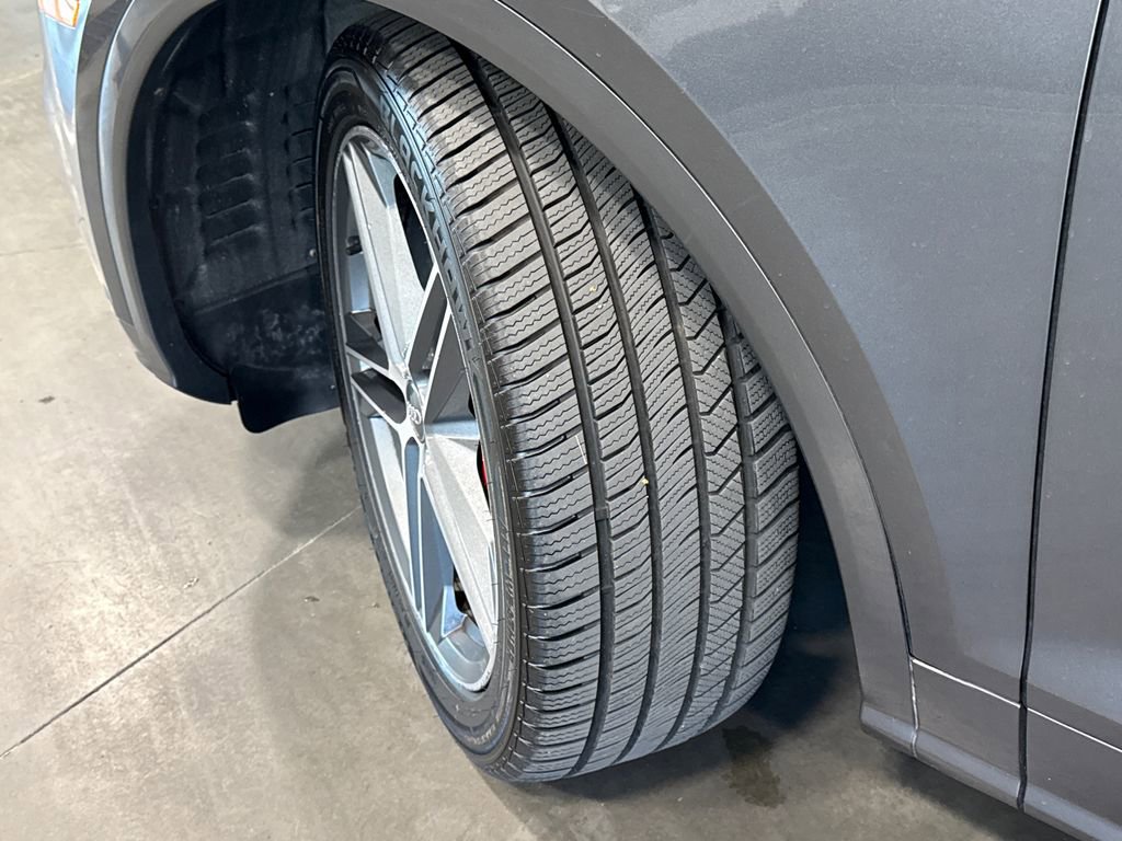 Used 2018 Audi SQ5 Prestige w/ Prestige Package AWD/4WD image 19