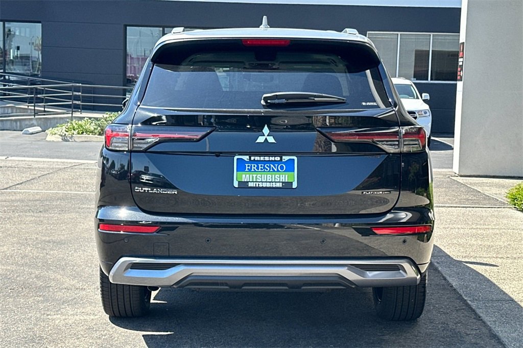 New 2025 Mitsubishi Outlander SEL image 6