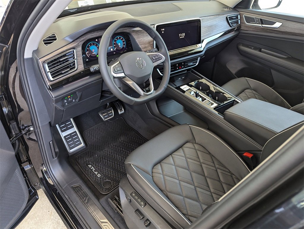 New 2025 Volkswagen Atlas SEL Premium R-Line image 11