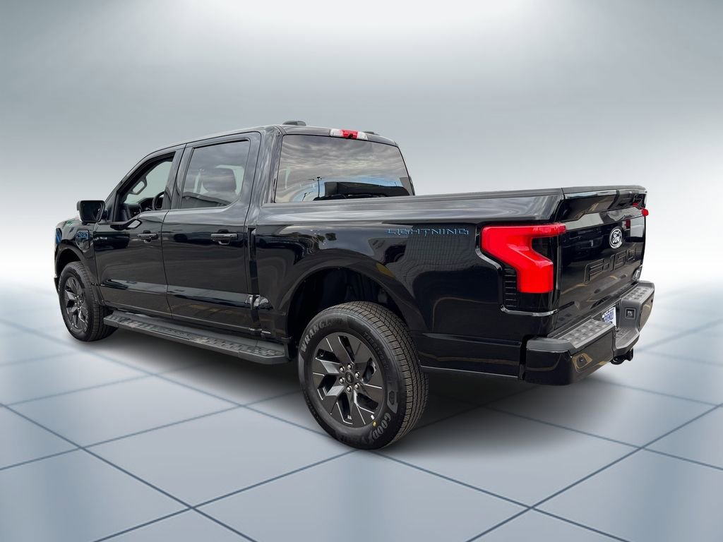 New 2025 Ford F150 Lightning Flash AWD/4WD image 4