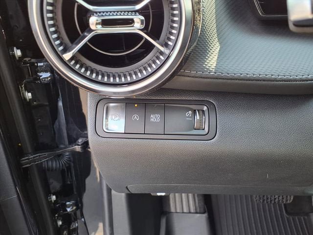 New 2026 Chevrolet Equinox LT w/ Convenience Package II FWD image 9