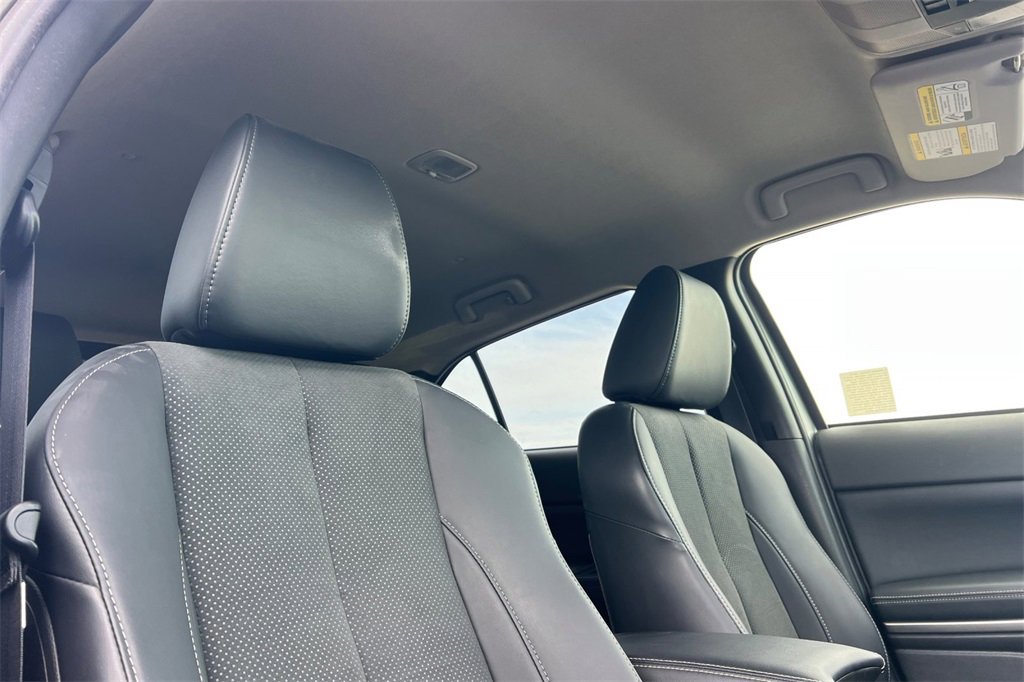 Used 2025 Mitsubishi Eclipse Cross Black Edition image 20