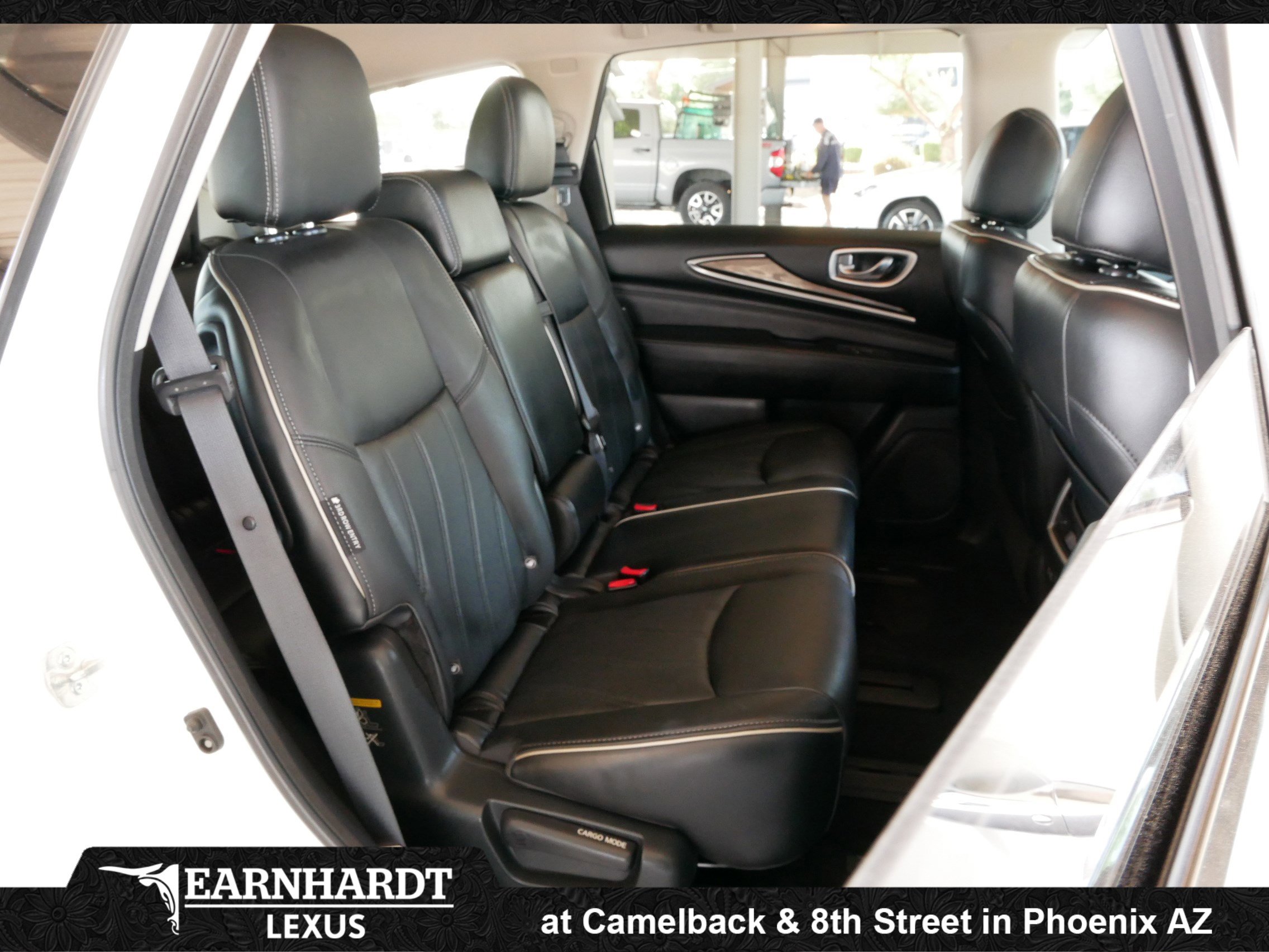 Used 2020 INFINITI QX60 Luxe w/ Essential Package FWD image 14