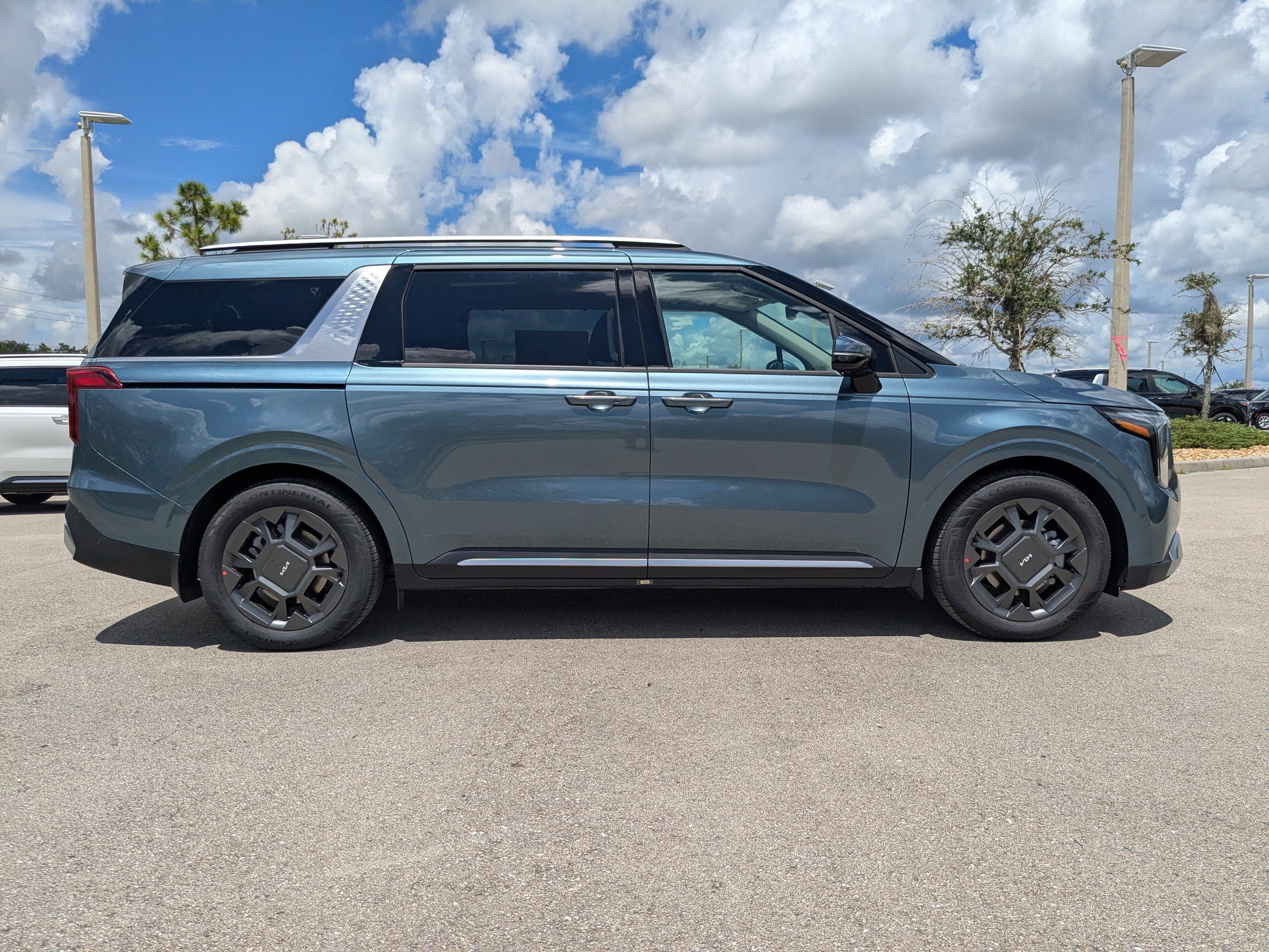 New 2026 Kia Carnival SX image 4