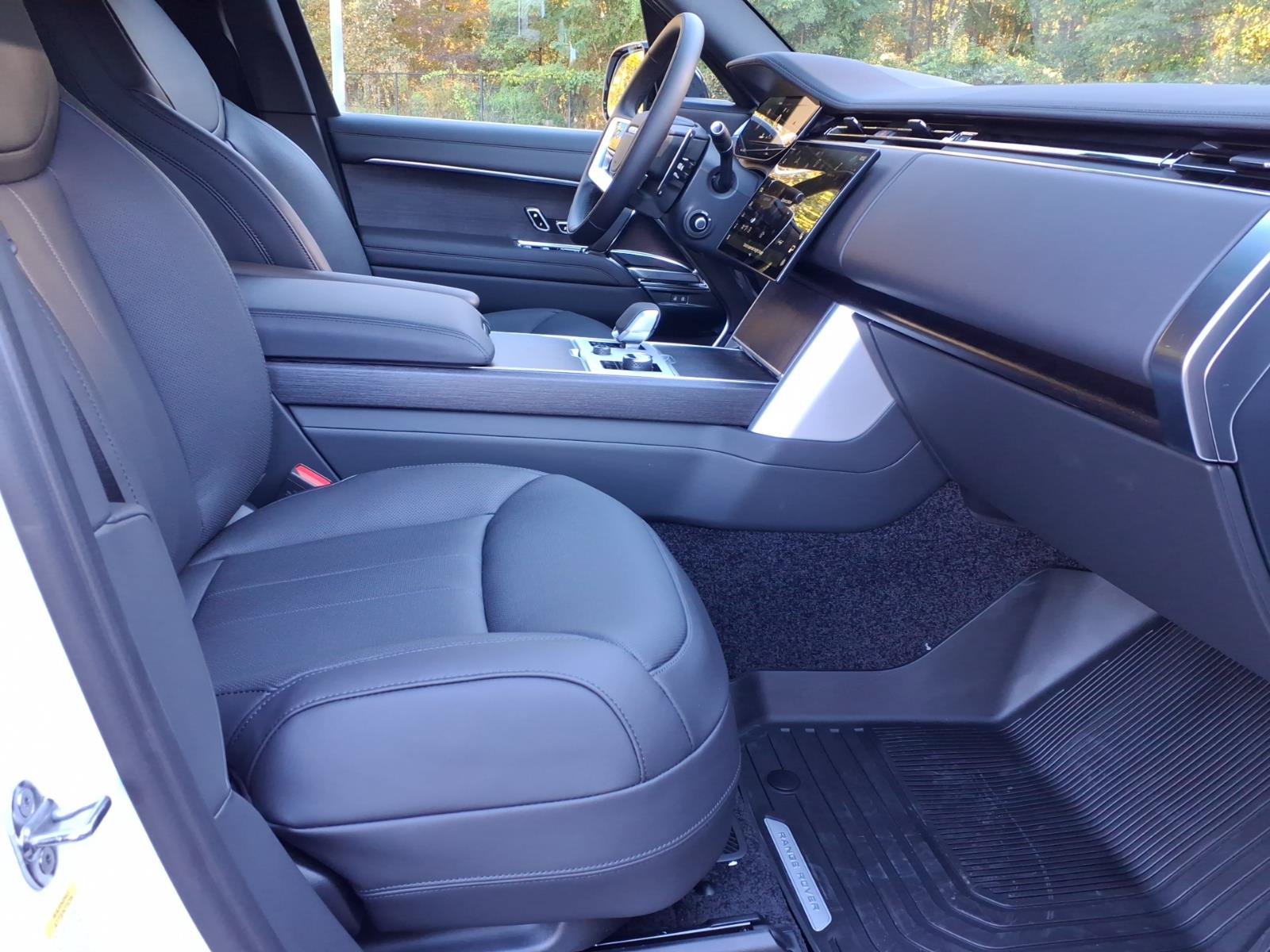 New 2027 Land Rover Range Rover SE AWD/4WD image 3