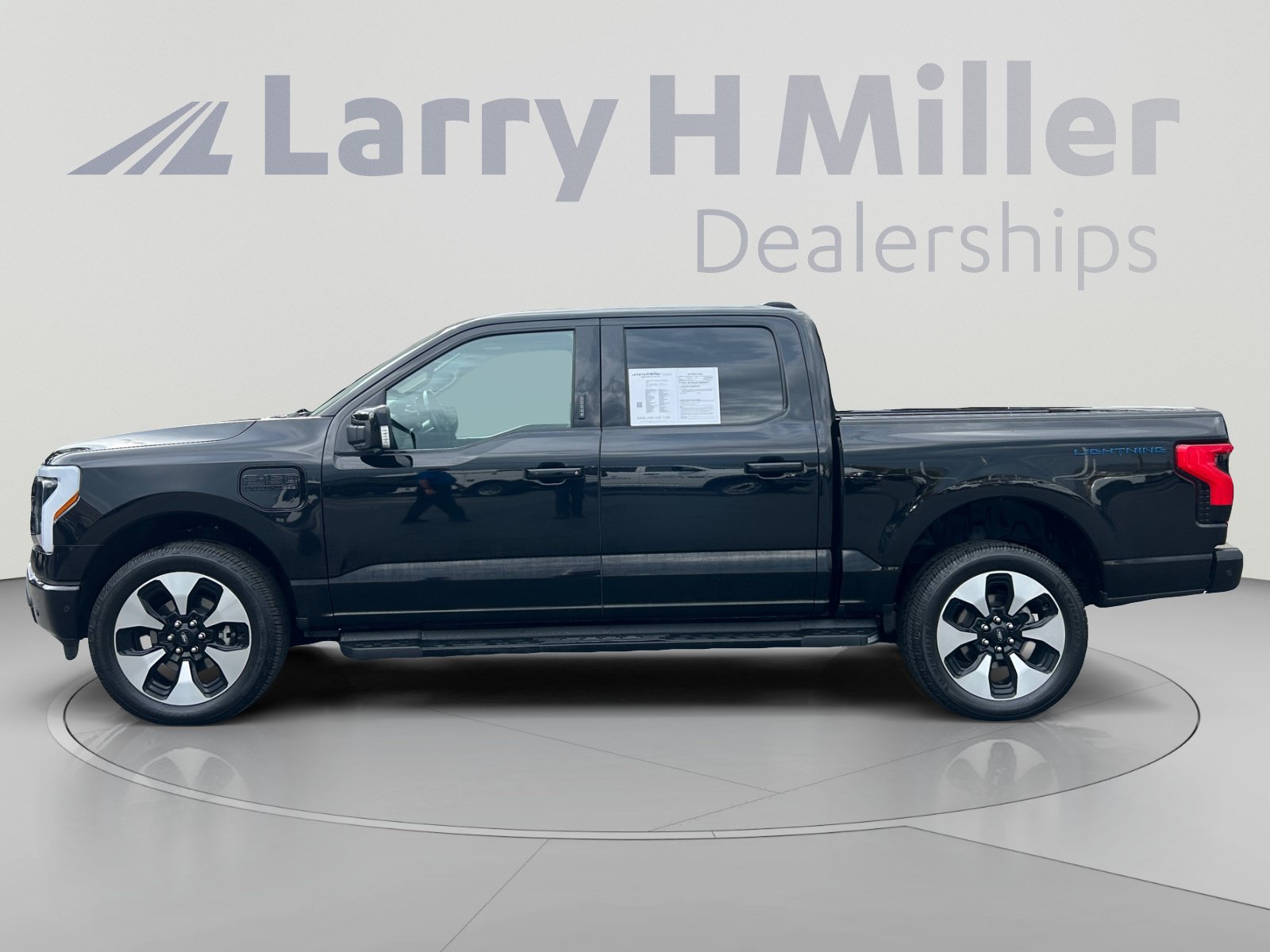 Certified 2023 Ford F150 Lightning Platinum AWD/4WD image 2