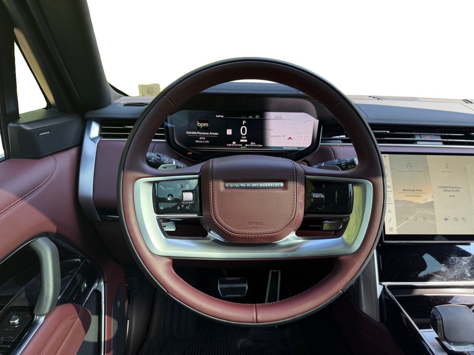 Certified 2025 Land Rover Range Rover SE AWD/4WD image 11