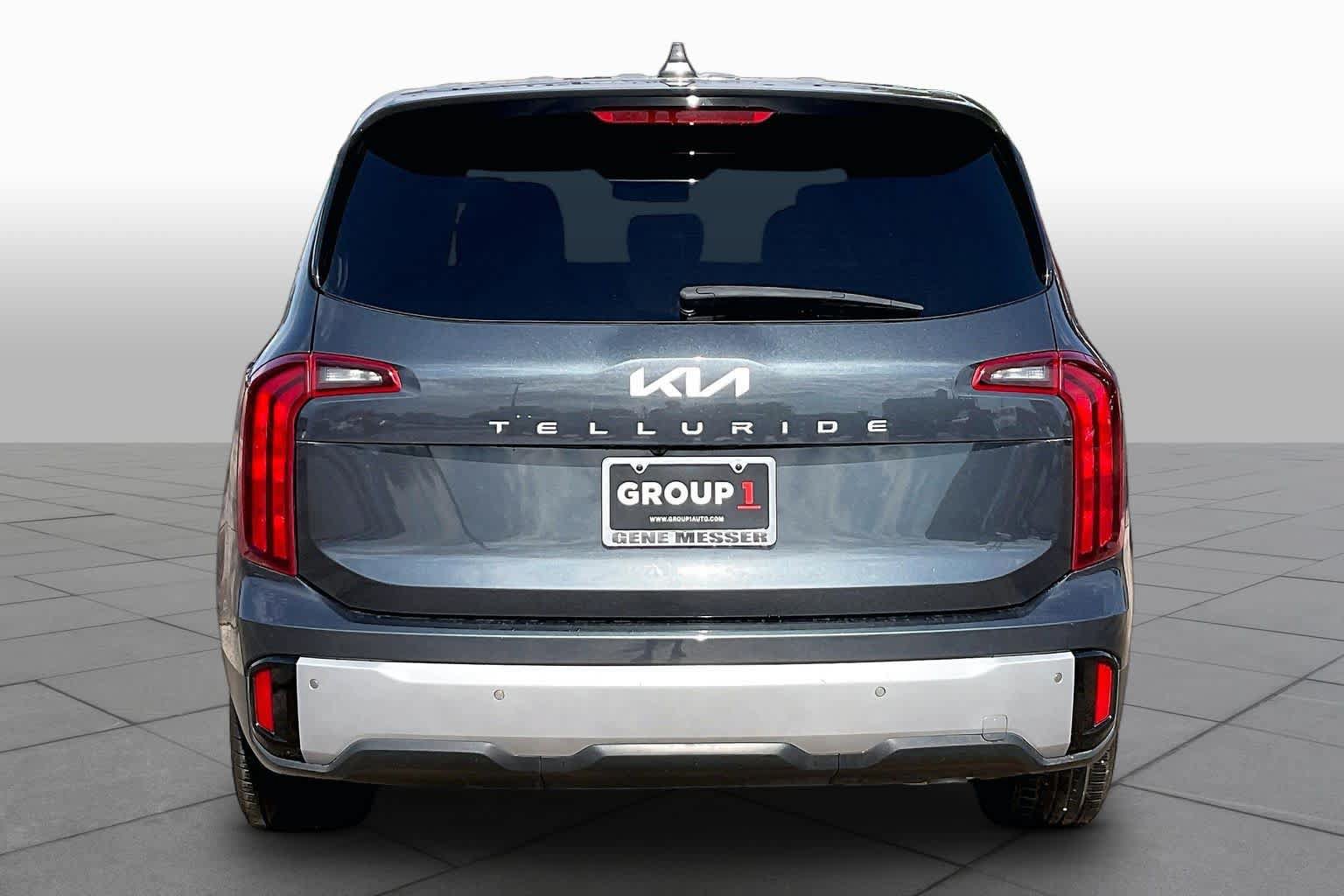 Used 2024 Kia Telluride LX FWD image 5