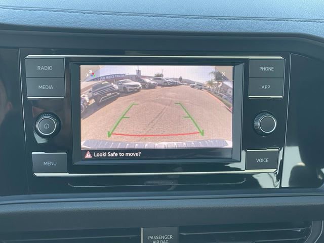 Used 2024 Volkswagen Jetta SE image 14