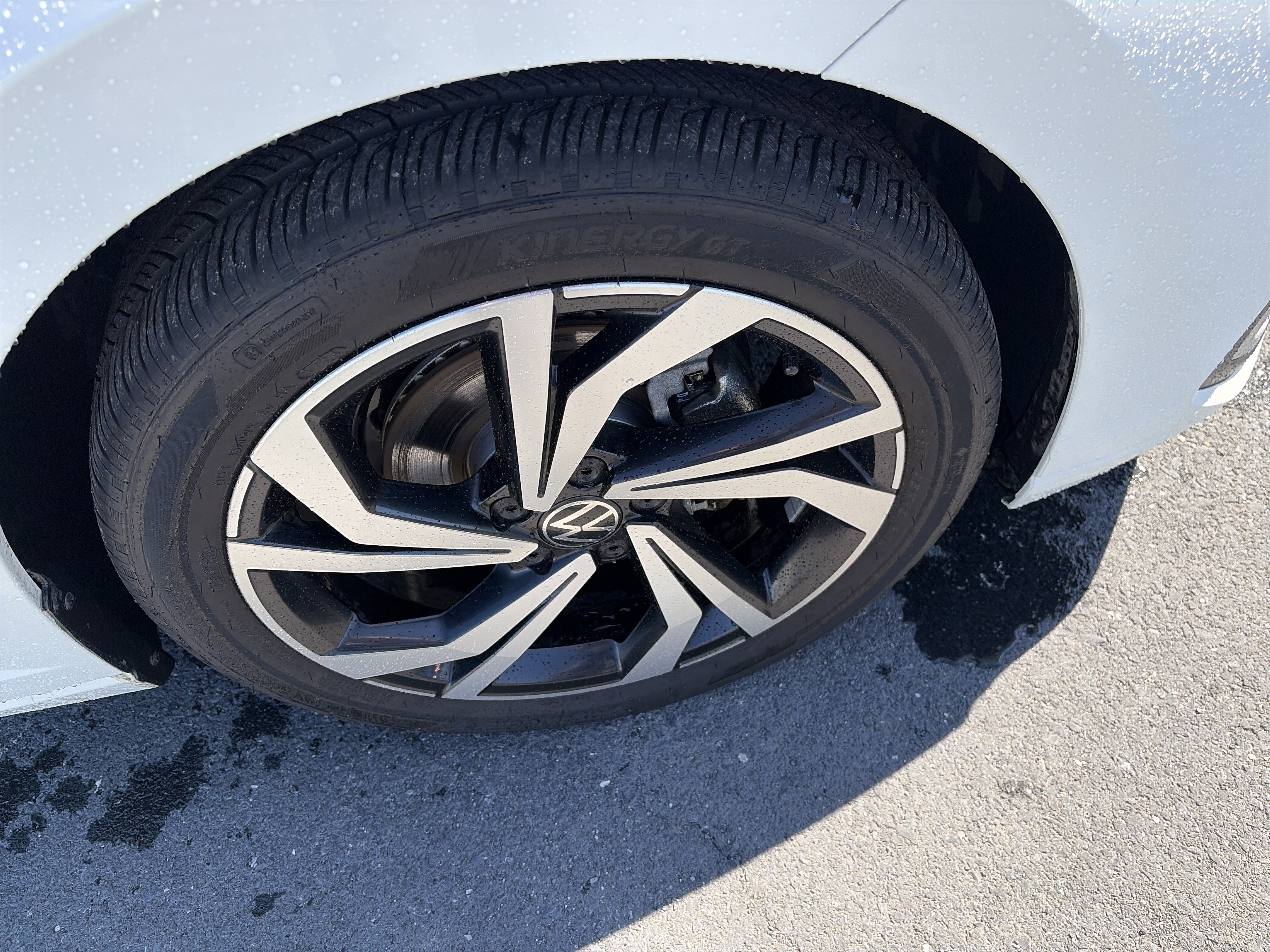 Used 2025 Volkswagen Jetta SEL image 12