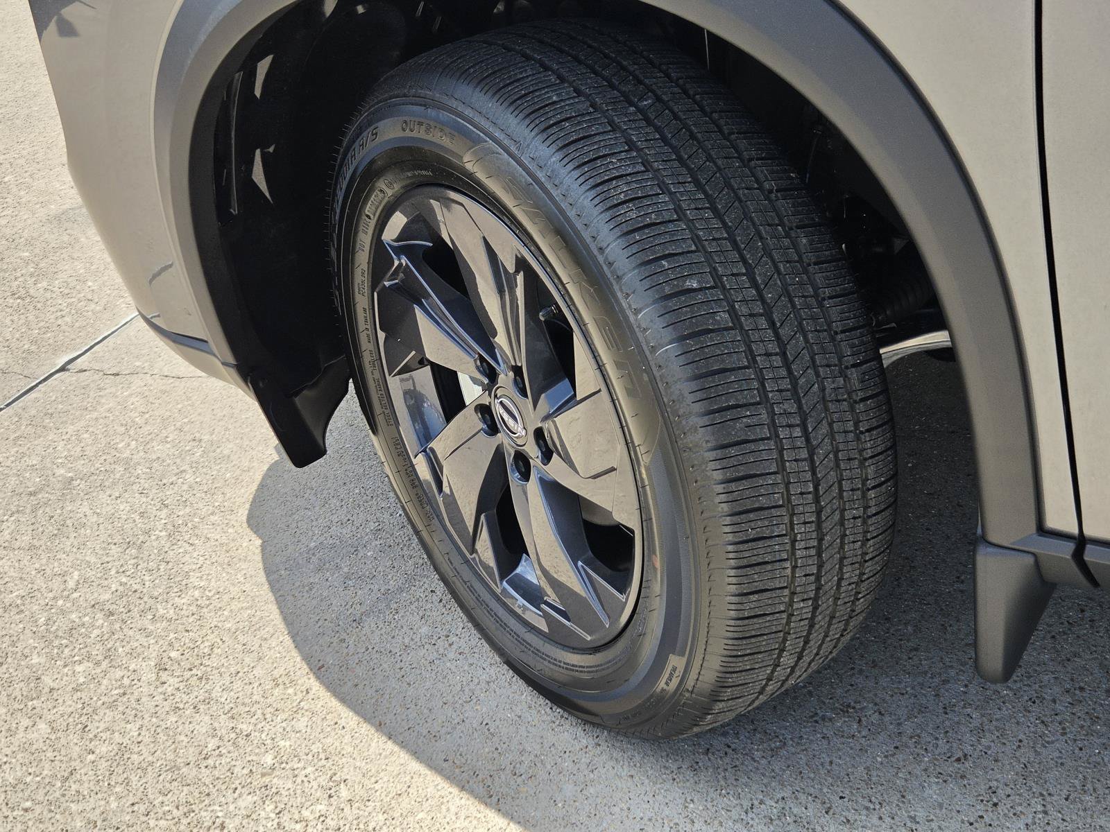 New 2026 Nissan Rogue SV FWD image 9