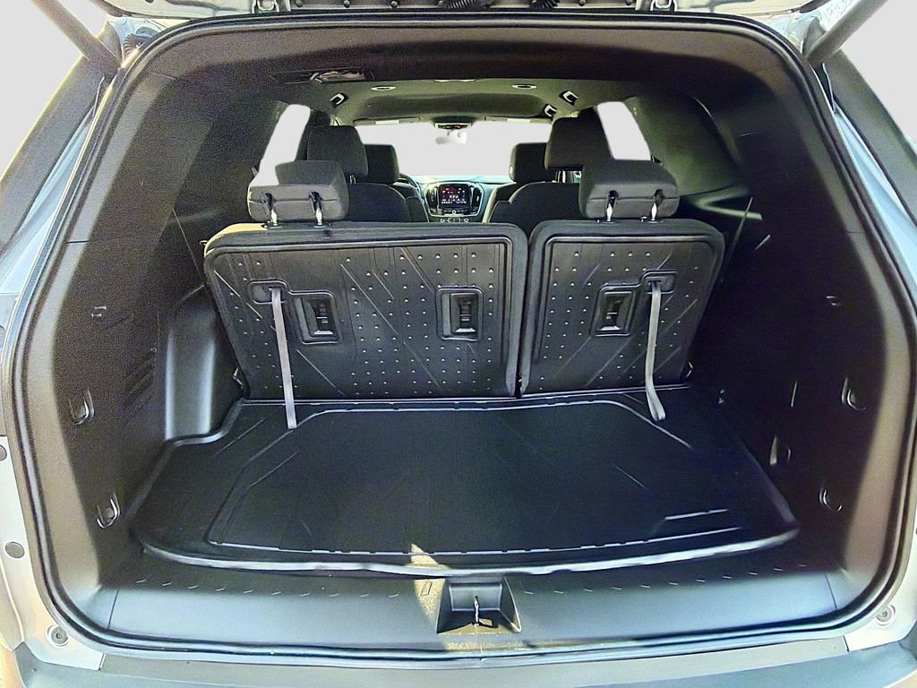 Used 2023 Chevrolet Traverse LT image 14