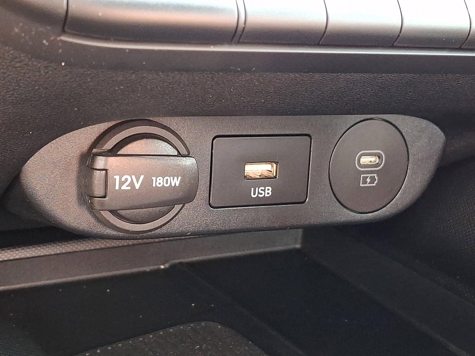 Certified 2025 Hyundai Elantra Sport FWD image 23